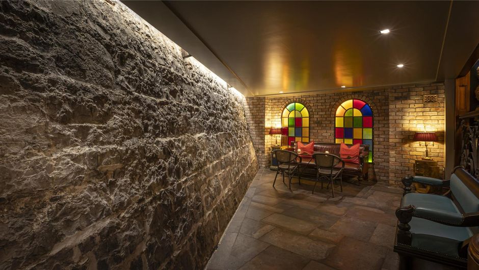 Victoria Hotel Lobby