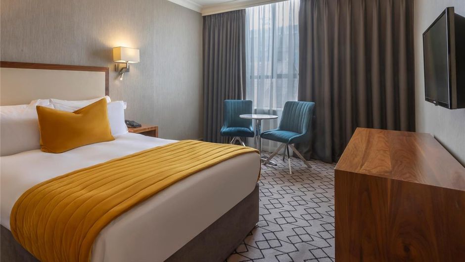 Victoria Hotel Room