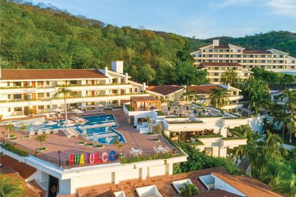 Park Royal Huatulco
