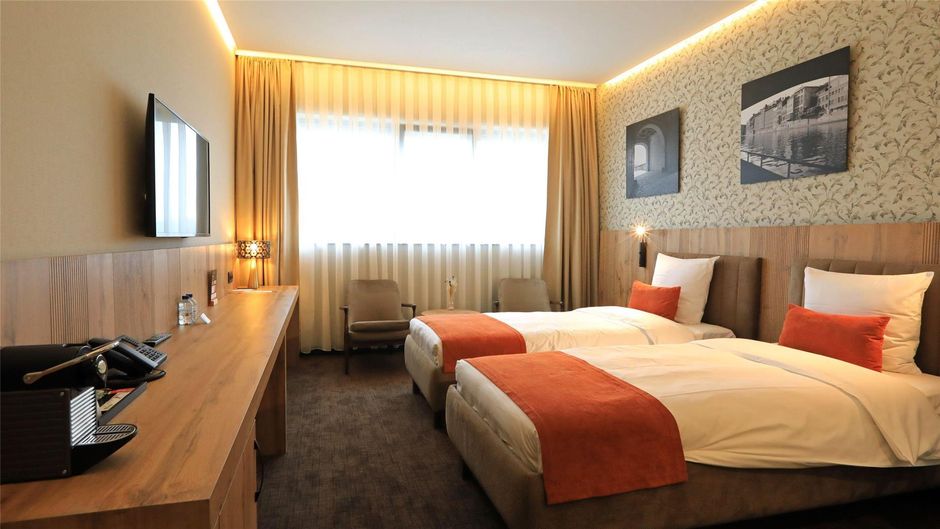 HOTEL BRASSERIE LE 830 Room