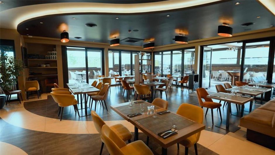 HOTEL BRASSERIE LE 830 Restaurant