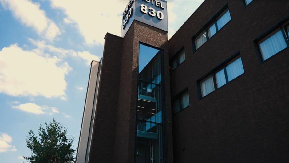 HOTEL BRASSERIE LE 830 Exterior
