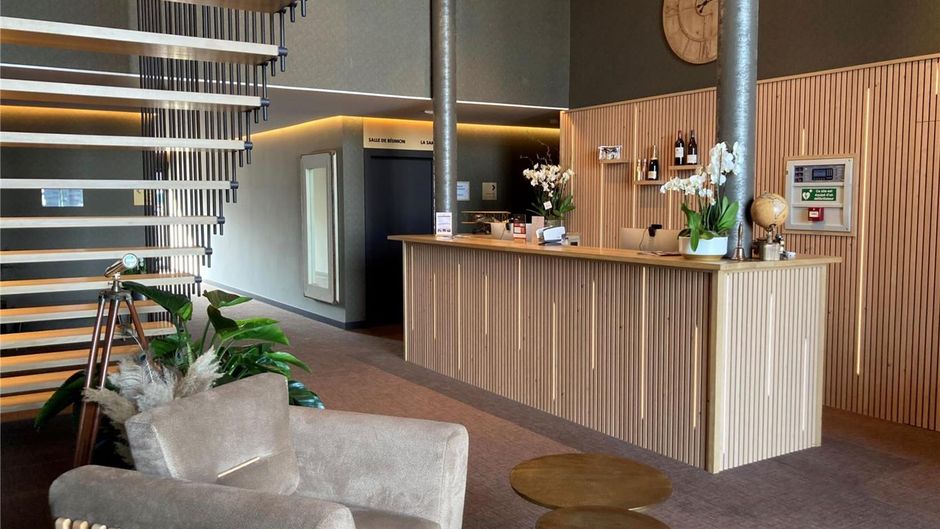 HOTEL BRASSERIE LE 830 Lobby