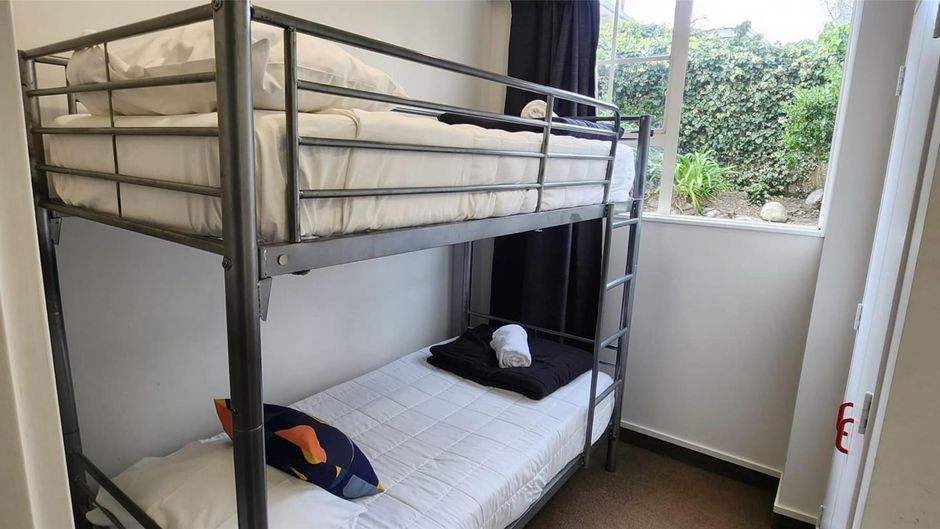 U Studios Paraparaumu, SureStay Coll Suite