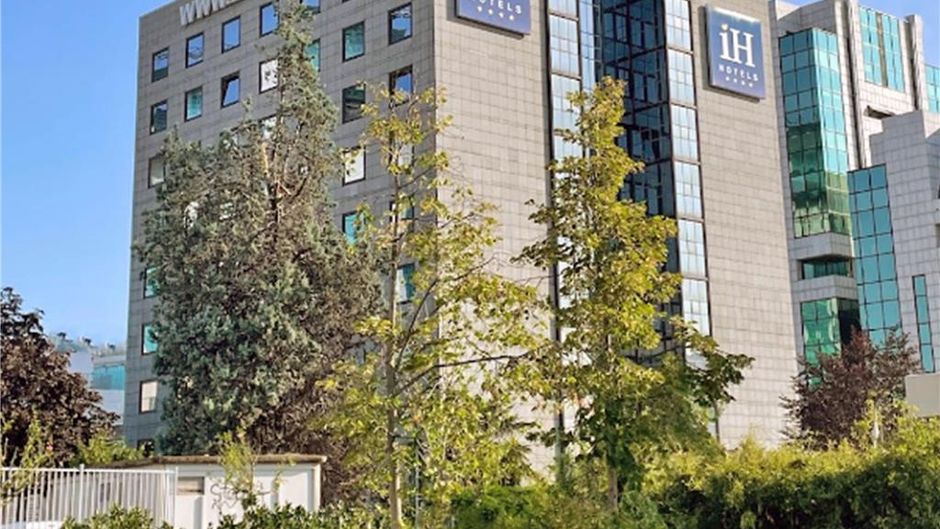 IH Hotels Milano Lorenteggio Exterior