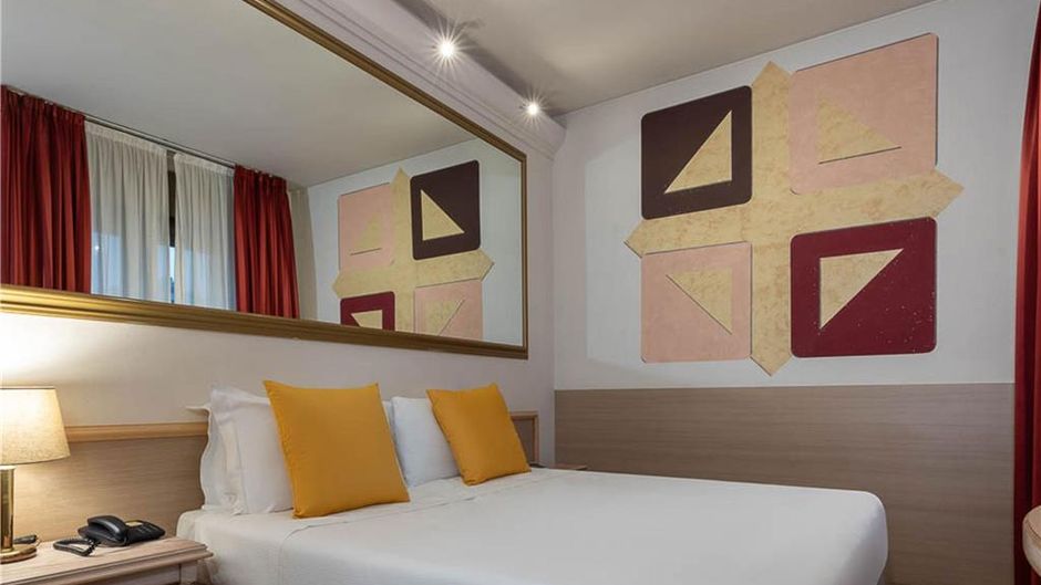 IH Hotels Milano St John Room