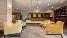 Cottonwood Airport & Expo Hotel