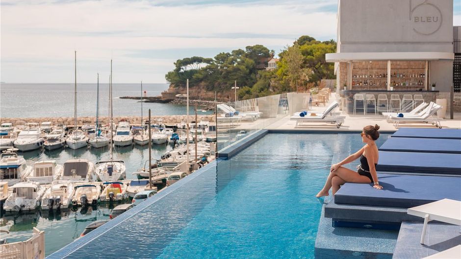 Hotel Bleu & Spa Pool