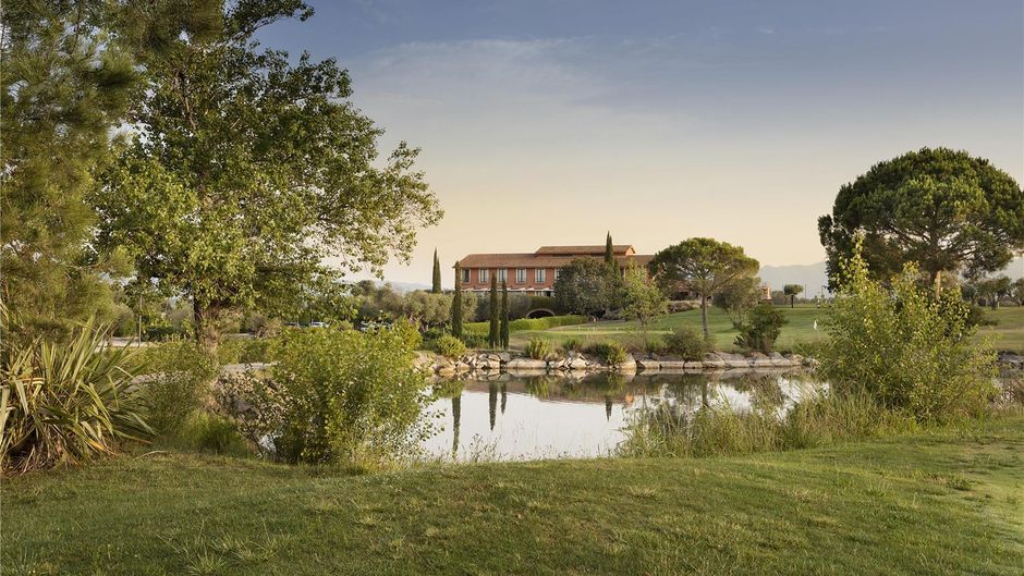 Hotel Peralada Wine, Spa and Golf Exterior