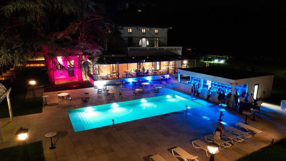 HOTEL SEQUOIAS Exterior