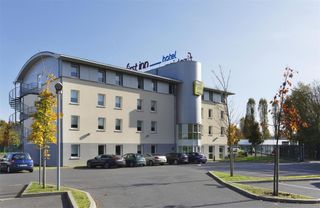 First Inn Hotel