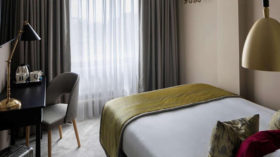 Queens Hotel & Spa Room