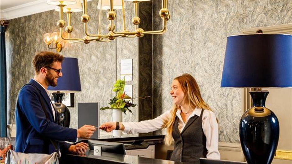 Queens Hotel & Spa Lobby