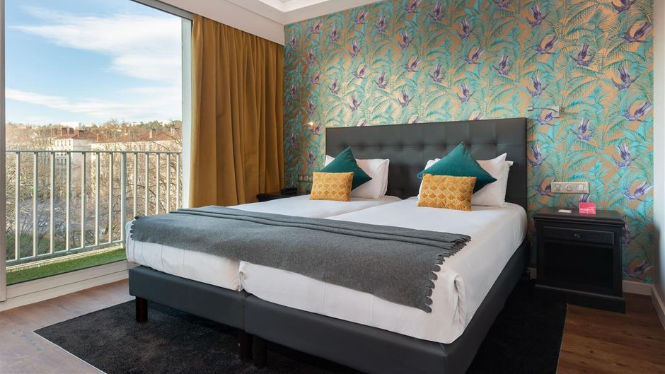 Hotel Charlemagne Room