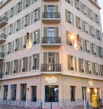 The Jay Hotel by HappyCulture