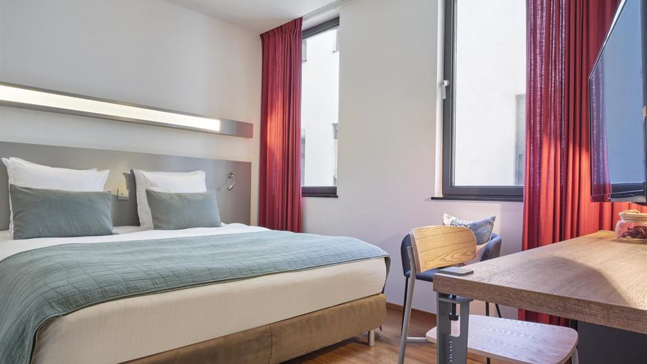 Aqua Hotel Brussels Room