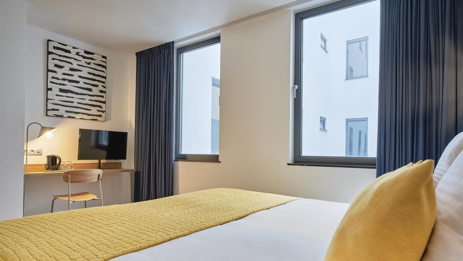 Aqua Hotel Brussels Room