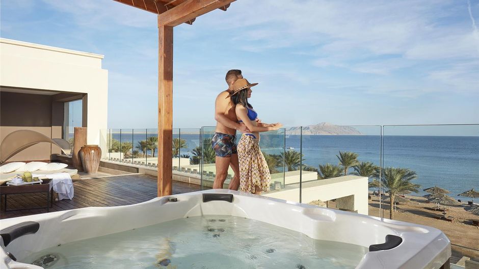 Coral Beach Resort Montazah Spa