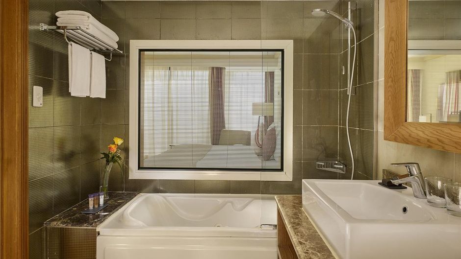 Coral Beach Resort Montazah Room