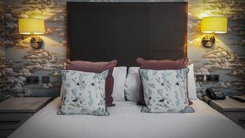 Glendower Hotel Room