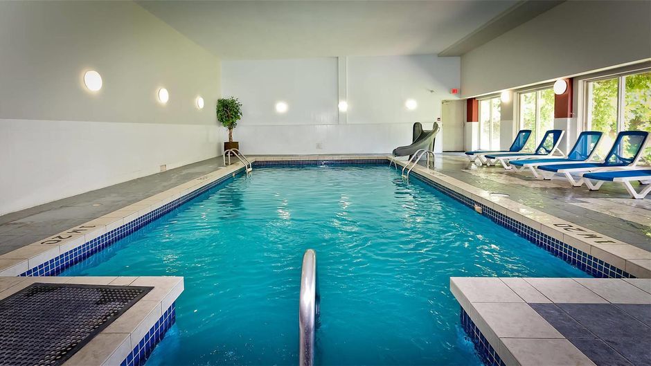 Hotel Cheribourg Pool