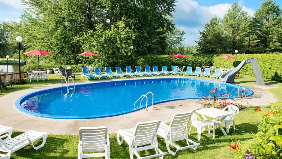 Hotel Cheribourg Pool