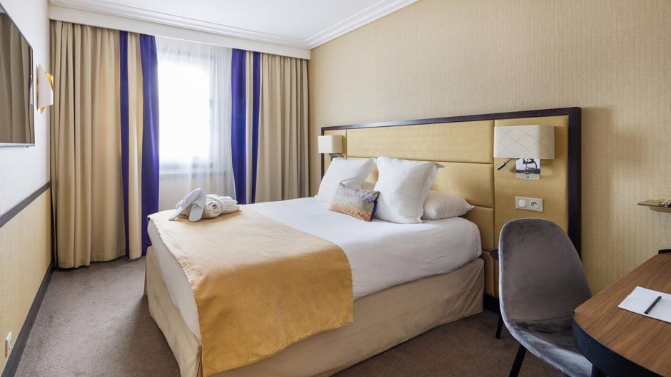 Hotel Paris Neuilly Room