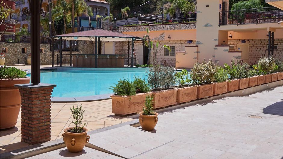 Hotel Diamond Pool