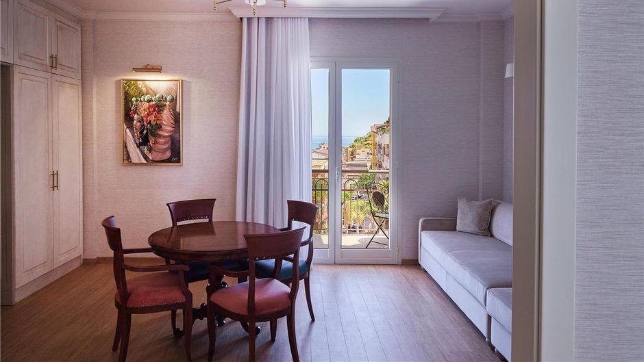 Hotel Diamond Room