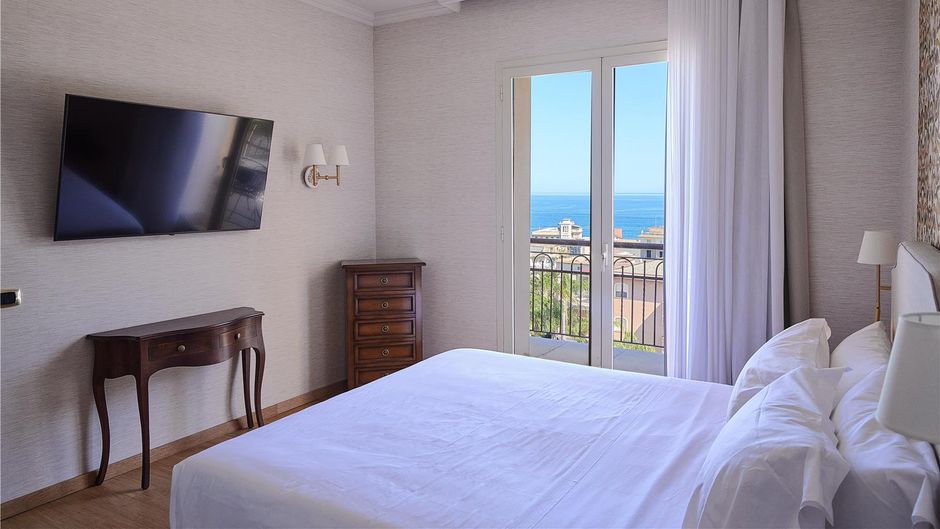 Hotel Diamond Room