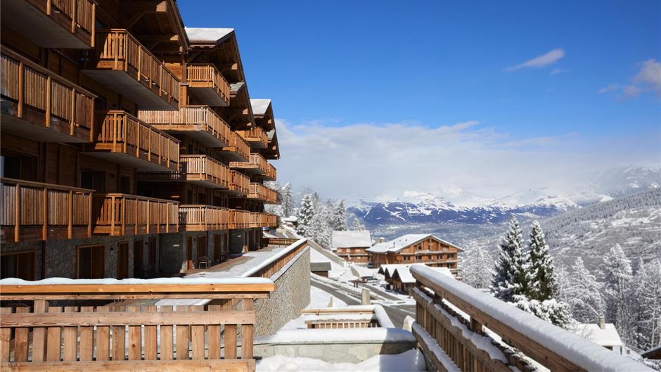Dent Blanche Resort Exterior
