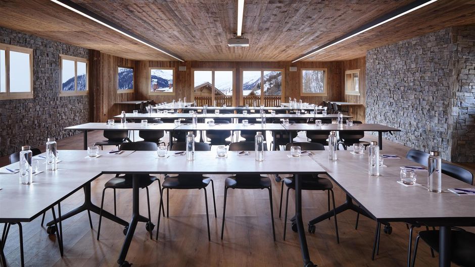 Dent Blanche Resort Meeting