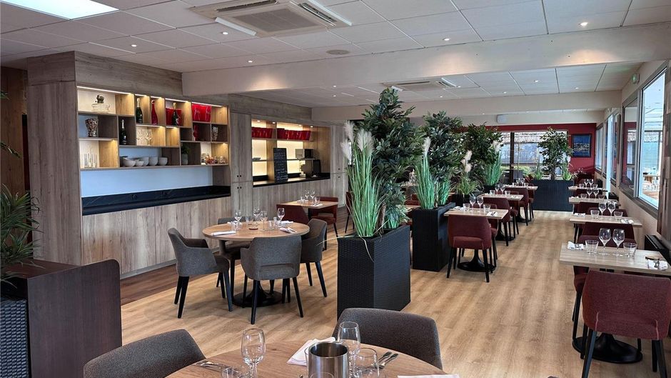 Aquilon Hotel Restaurant