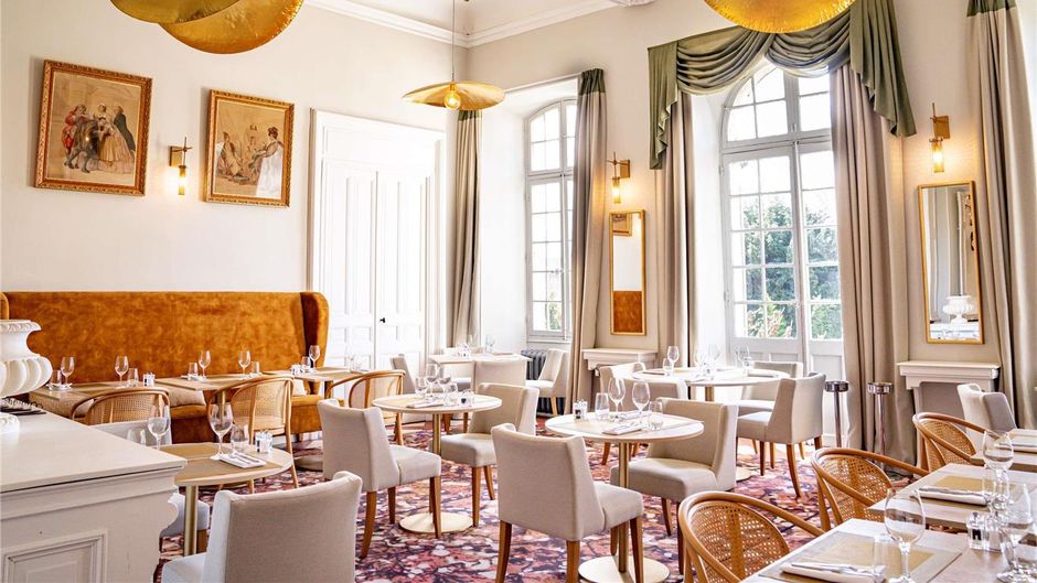 Handwritten Chateau De Mazan Restaurant