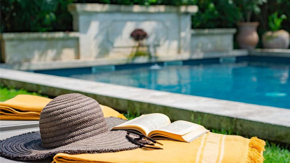 Handwritten Chateau De Mazan Pool