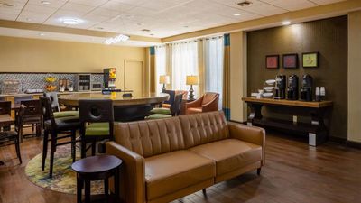 Baymont Inn & Suites Columbus