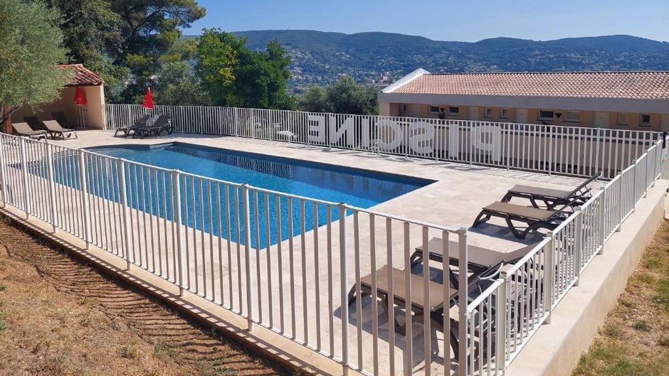 Le Col de l'Ange Hotel Pool