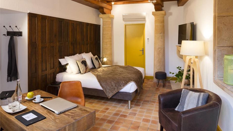 Le Savigny Logis Hotel Room