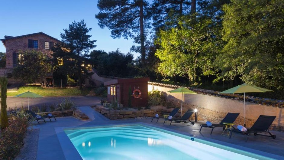 Le Savigny Logis Hotel Pool