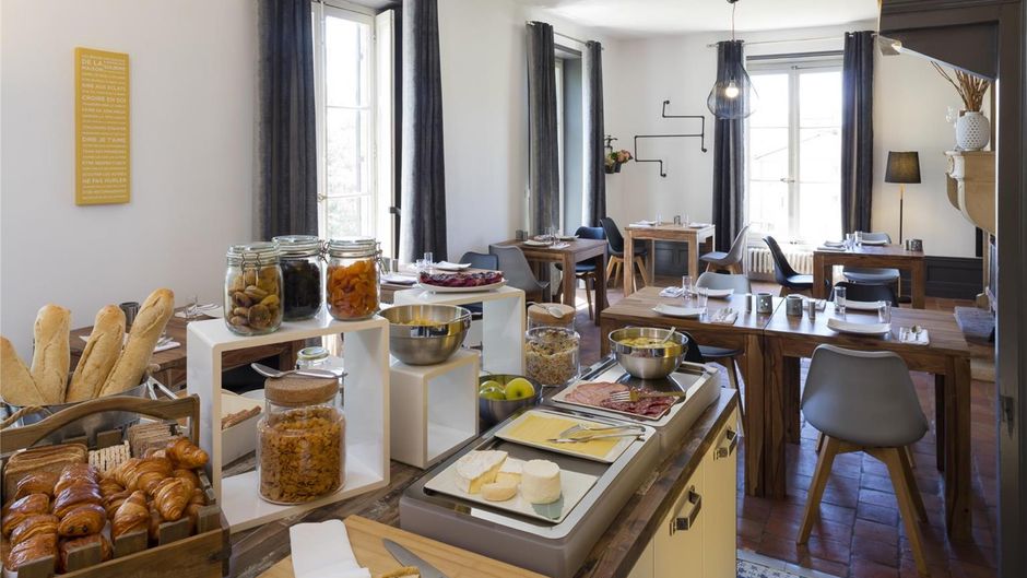 Le Savigny Logis Hotel Restaurant