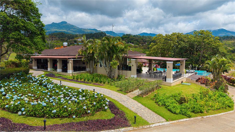 Lucero Residences Golf Wellness Resort Restaurant