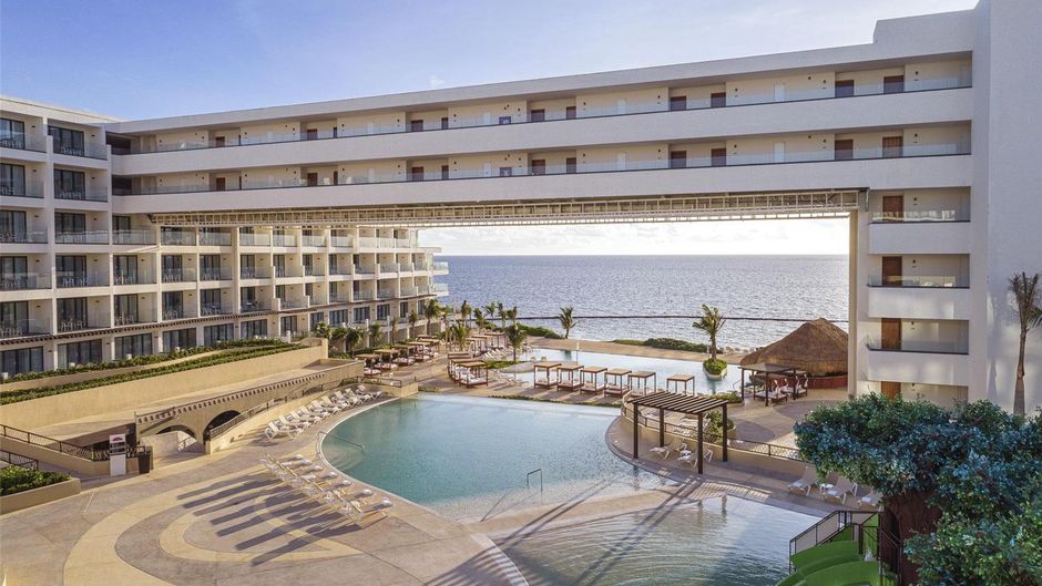 Sensira Resort & Spa Pool