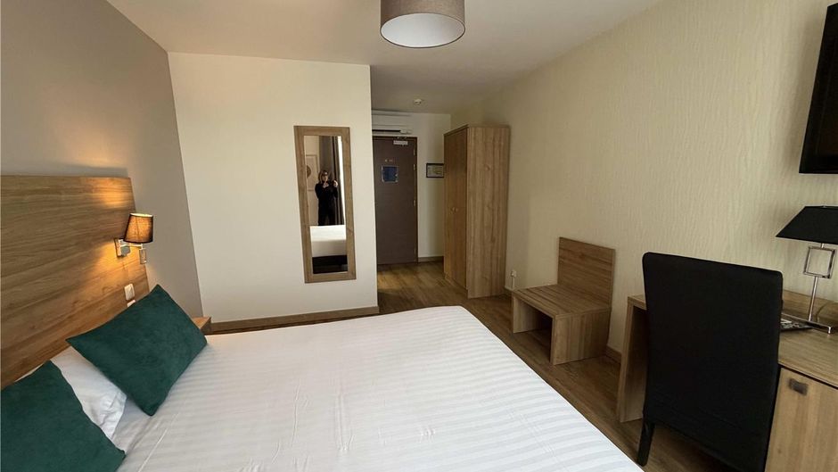 Le Grand Hotel Moliere Room