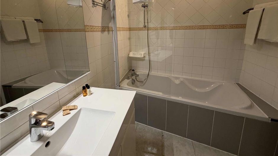 Le Grand Hotel Moliere Room