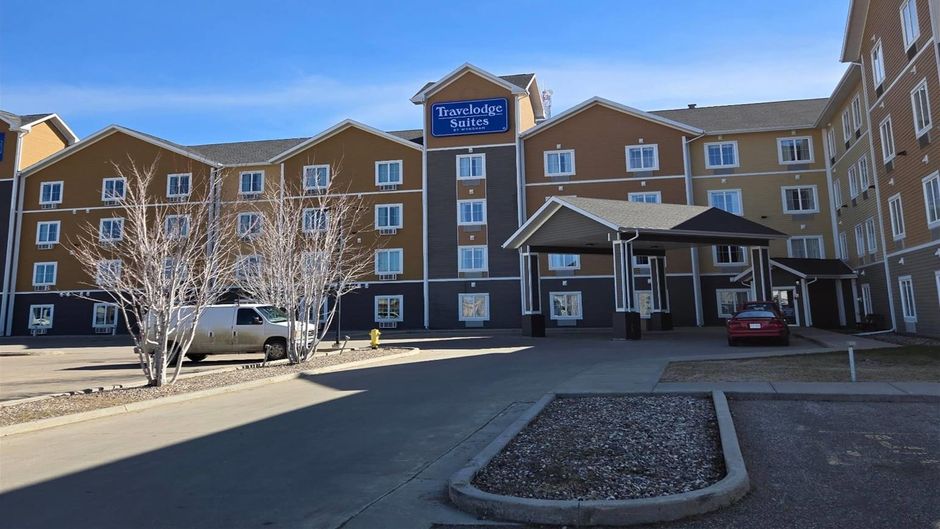 Travelodge Suites by Wyndham Estevan Exterior