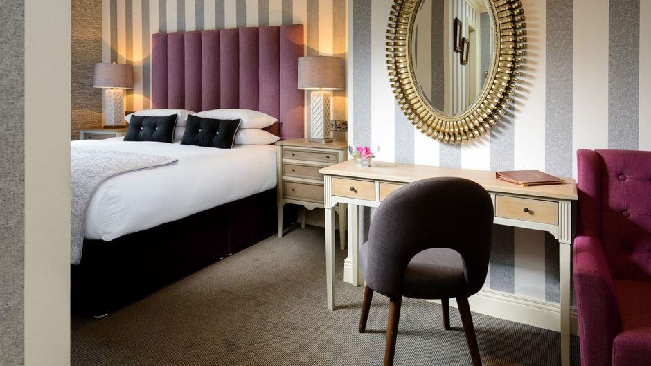 The Victoria House Hotel Room