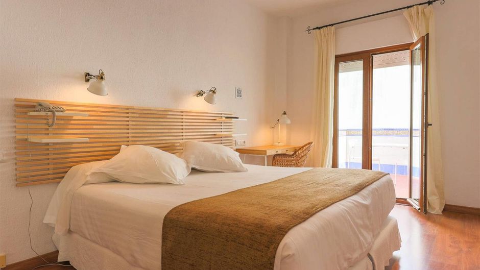Los Cantaros Hotel Room