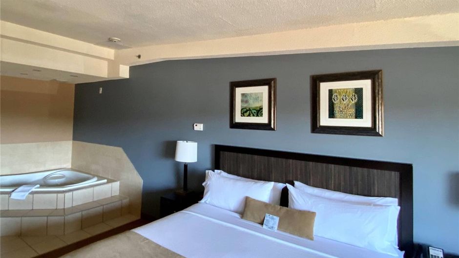 Inn on Prince Hotel & Conf Ctr Suite