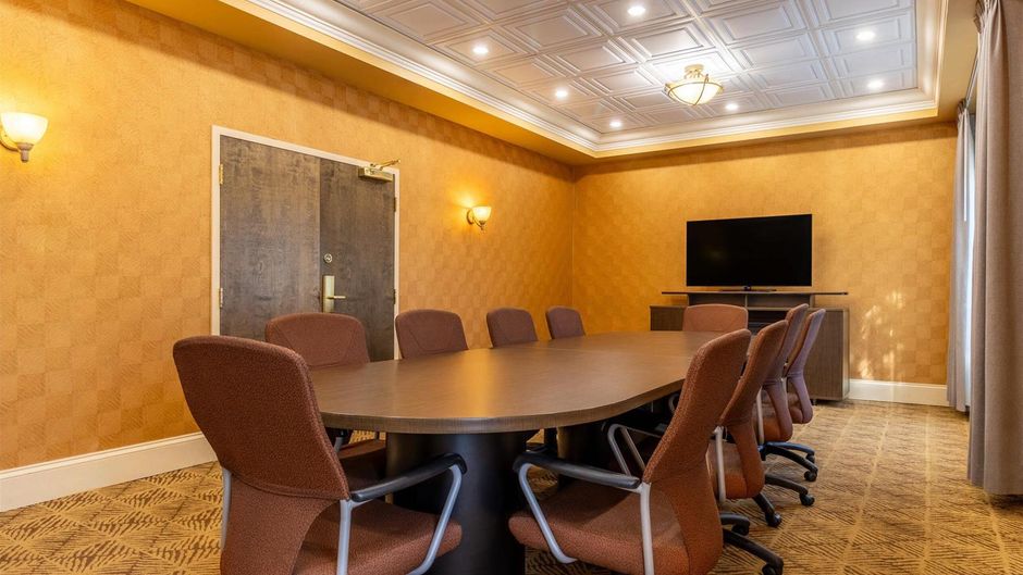 Inn on Prince Hotel & Conf Ctr Meeting