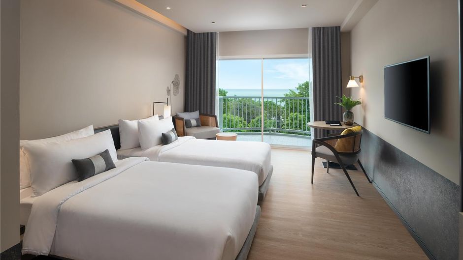 Cross Pattaya Pratamnak Room